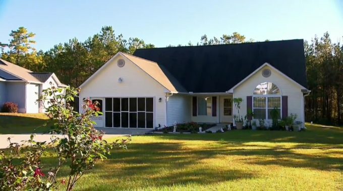 House Hunters Recap: Starting a New Chapter in North Carolina-3