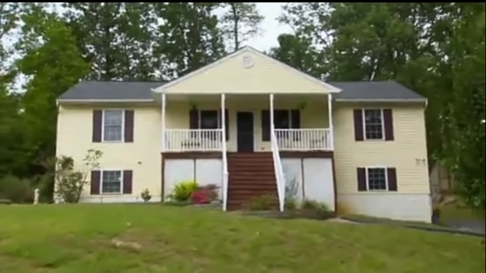 House Hunters Recap: Moving Cross Country for Christmas-3